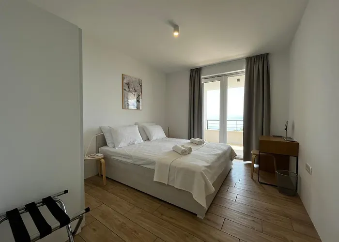 Zara Bella Vista *