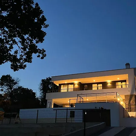 Villa Zara Bella Vista *