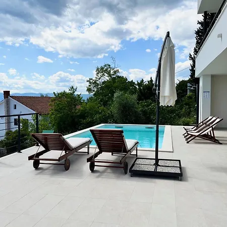 Zara Bella Vista *
